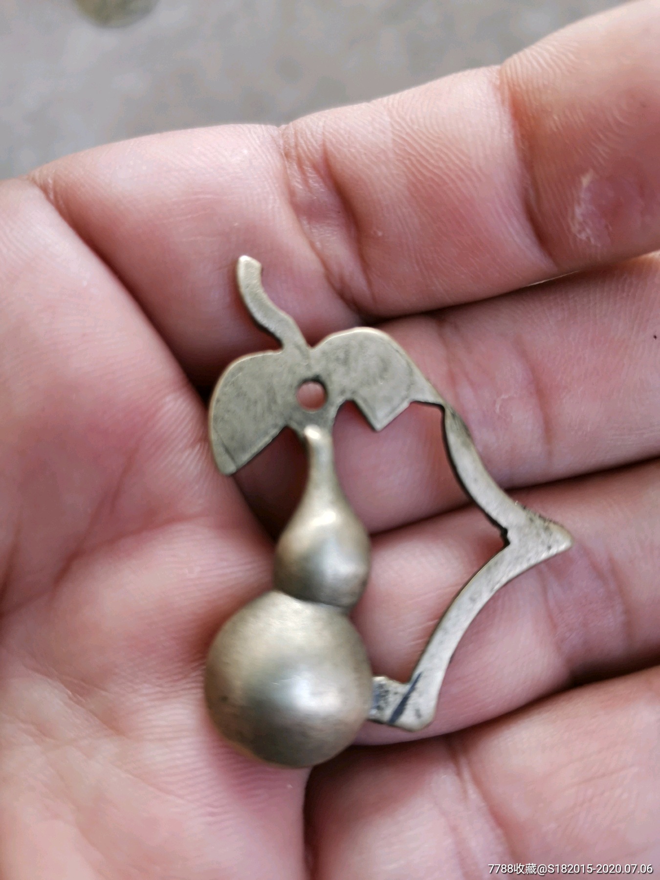 ky.com_《精灵宝可梦：日月》公布两款新精灵 超级萌！(图2)