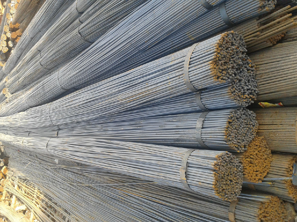 kycom|尴尬!梅西儿子激情庆祝巴萨射偏 遭苏牙怼脸警告(图3)