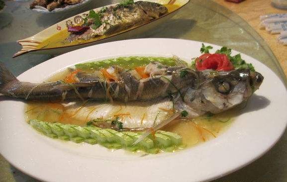 本泽马进球+造乌龙拉莫斯点射 皇马4-2客胜塞尔塔豪取4连胜“kycom”(图3)