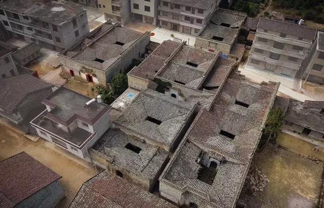 想要把自己的双眼显得大大？给大家推荐几款不错的睫毛膏吧!【kycom】(图3)