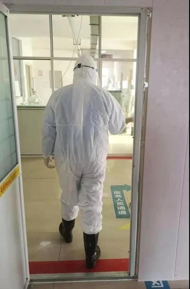 kycom|巴萨狮王封杀罗伊斯单刀+点球!巨大争议:扑点违例了(图1)