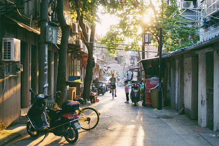 ky.com-《Atomega》评测 10分钟带你登上宇宙的顶点(图2)