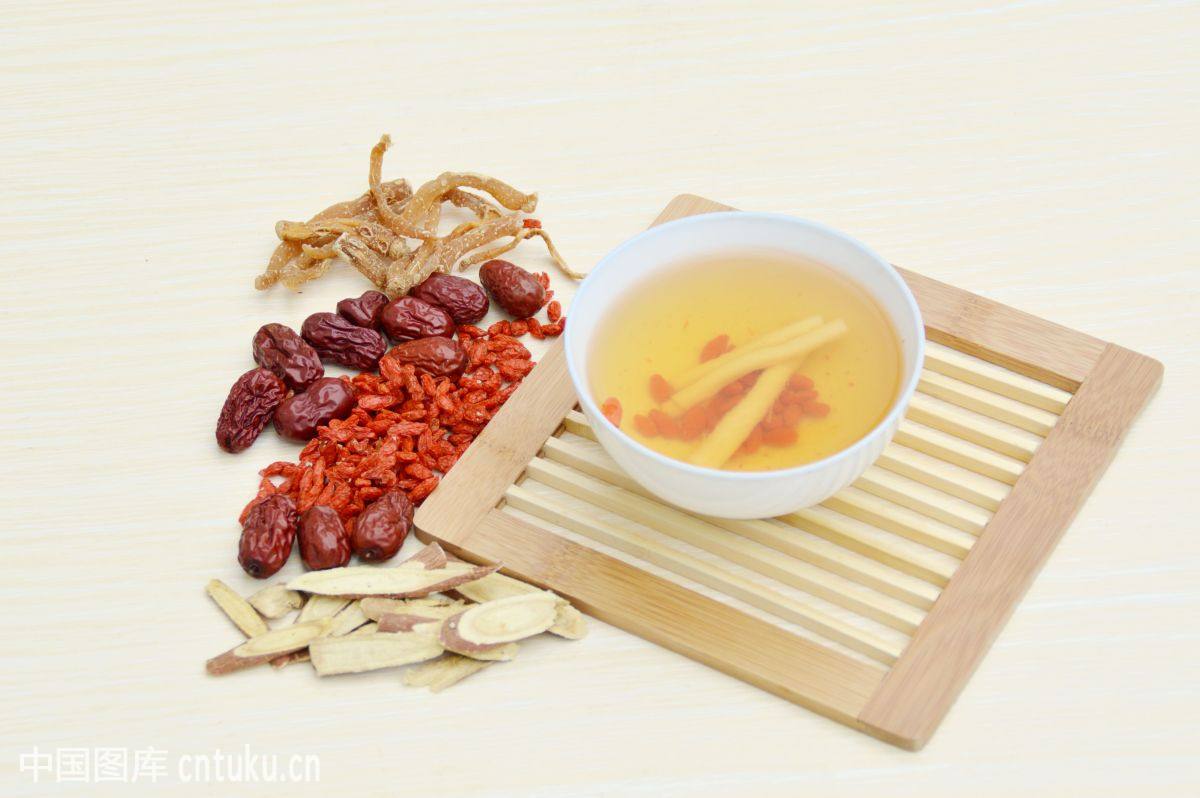 【ky.com】女性更年期要注重的几个保养 女性更年期更要几个表现(图2)