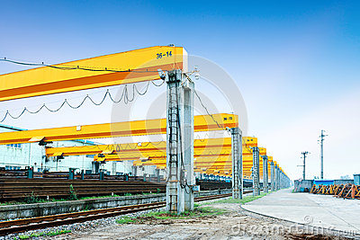 秋冬流行什么外套 秋冬外套应该怎么穿‘kycom’(图2)